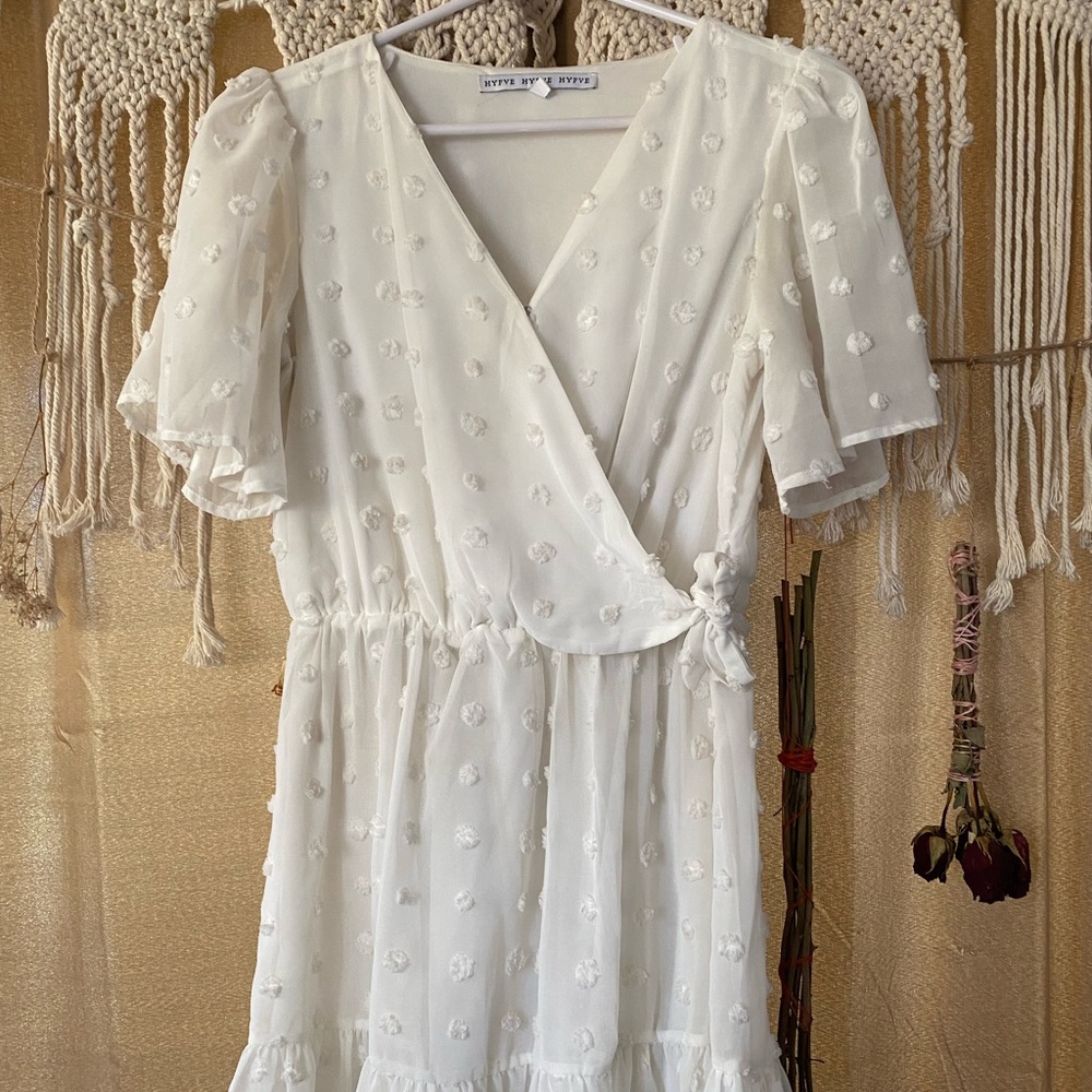 Adorable White wrap dress. Light and breezy, puffy sleeves size Small